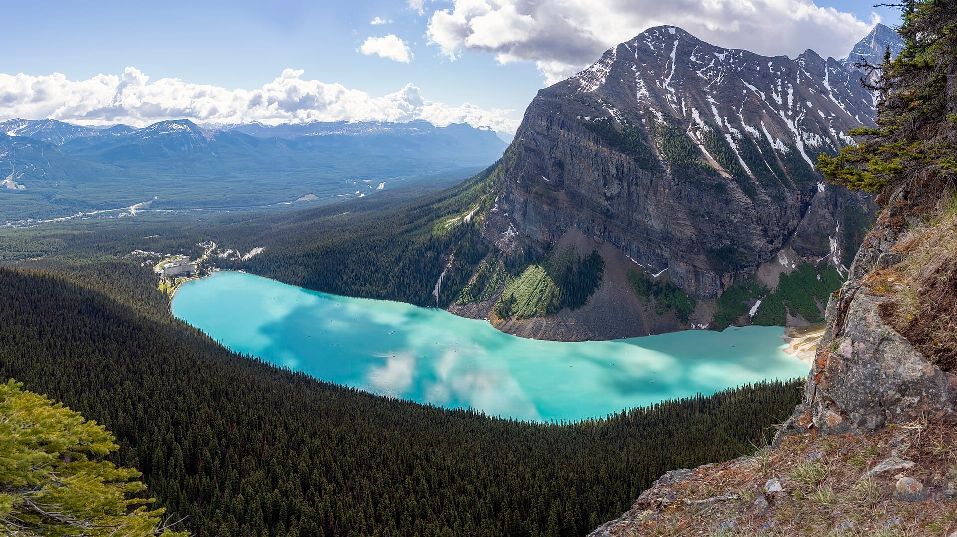 Featured view 2 of Canada