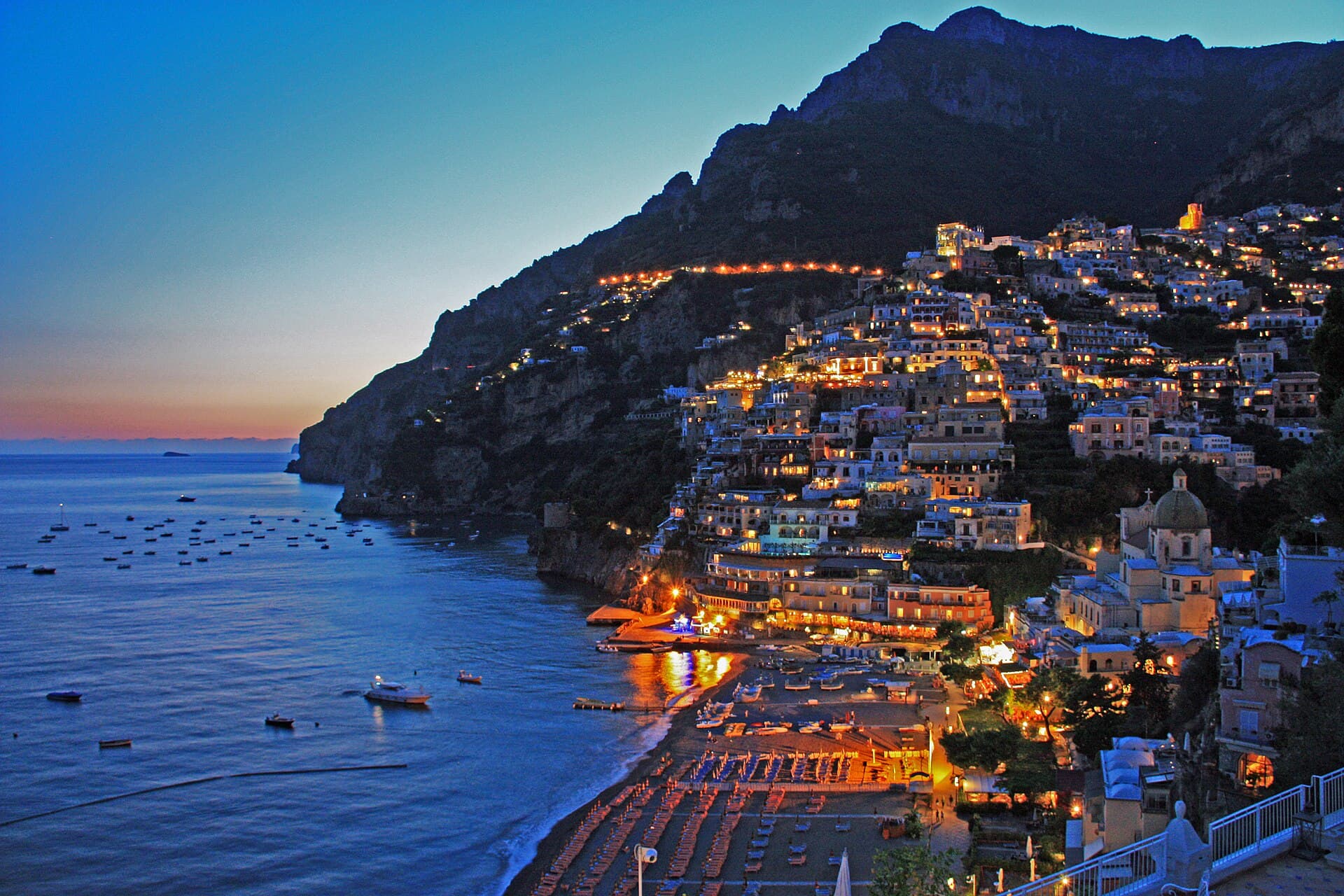 Featured view 2 of Italy